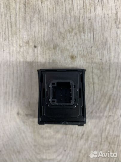 Кнопка аварийной сигнализации KIA RIO X-line