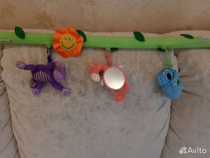 Развивающая дуга для малыша на коляску