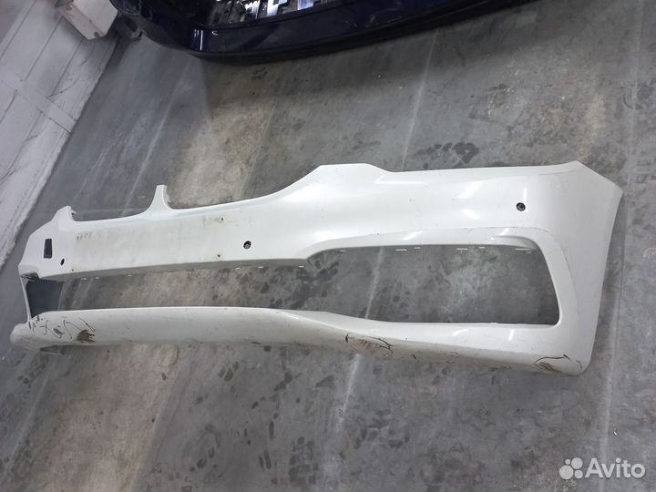 Передний бампер на BMW 5Er G30