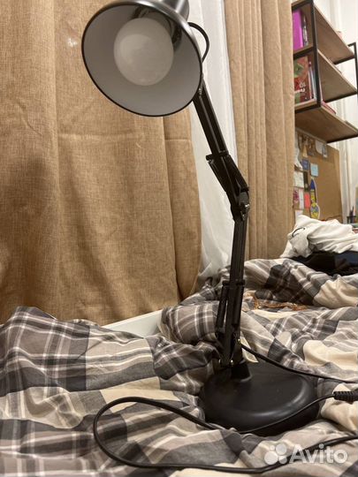 Лампа настольная