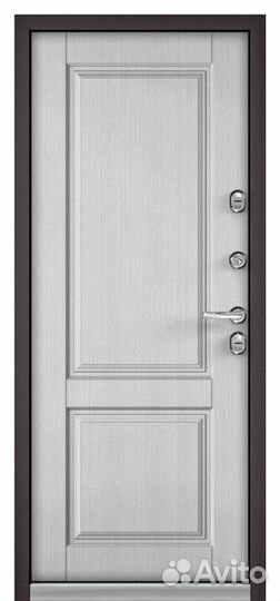 Дверь входная для частного дома