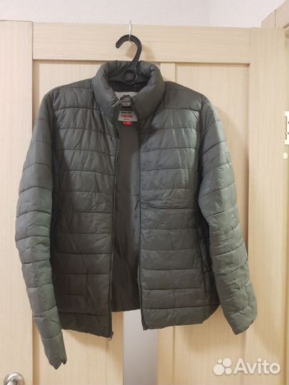 Женская верхняя одежда 46 48, обувь 38