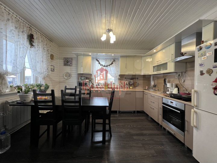 Дом 144 м² на участке 10 сот.