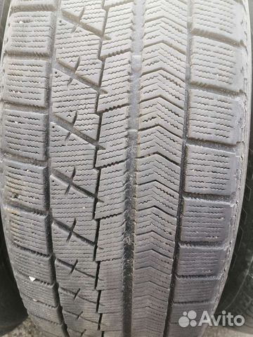 Bridgestone Blizzak VRX 215/60 R17