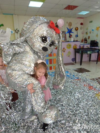 Поздравление от мишки, Зайки, аниматоры