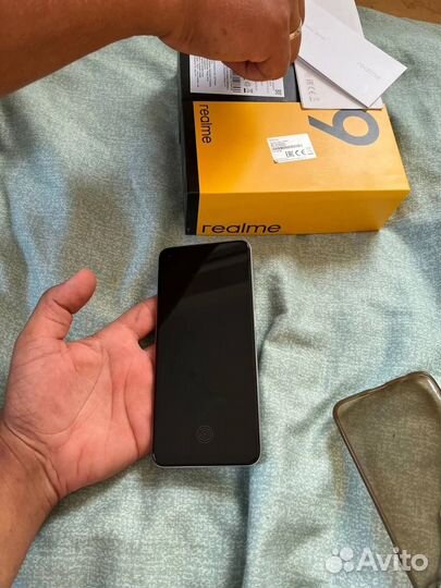Мобильные телефоны realme 9