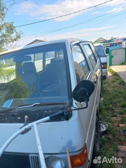 Nissan Vanette, 1988