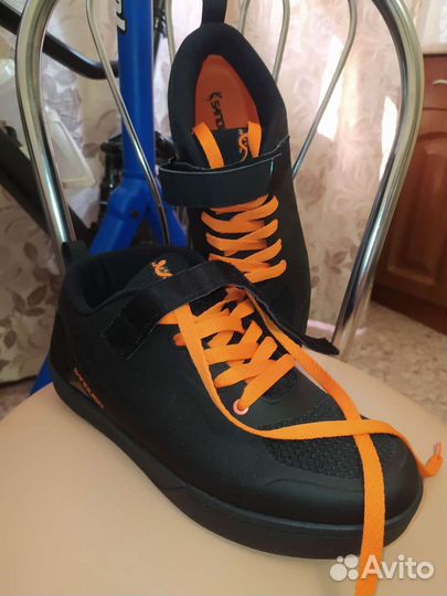 Контактные ботинки для байка