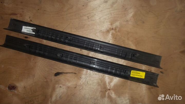 Накладки на порог Dodge Challenger