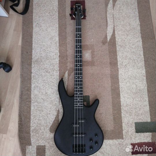 Бас гитара ibanez