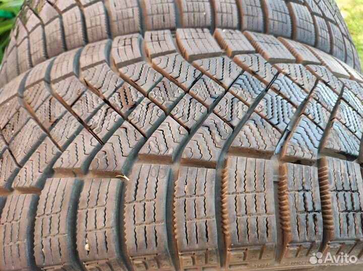 Pirelli Ice Zero FR 205/60 R16 96T