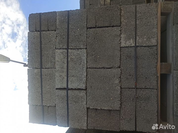 Блок строительный отсевно-керамзитовый