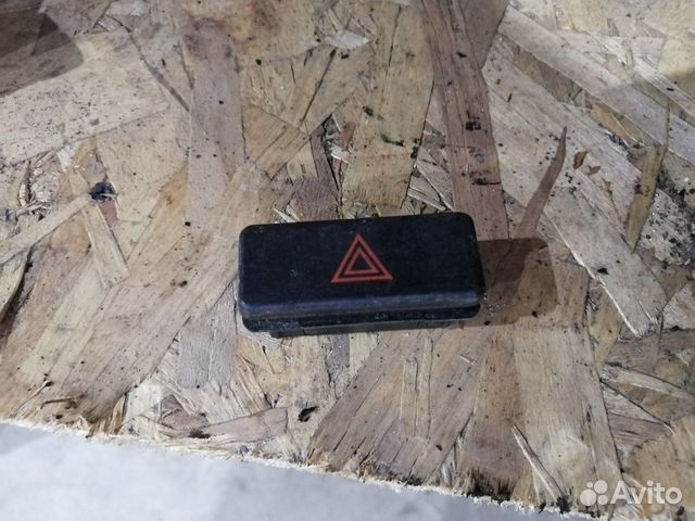 Бмв е32,34,36 кнопка аварийки