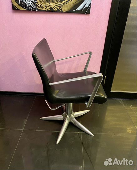 Парикмахерское кресло бу