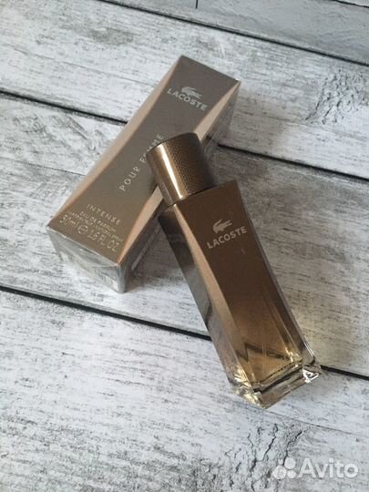 Lacoste pour femme Intense