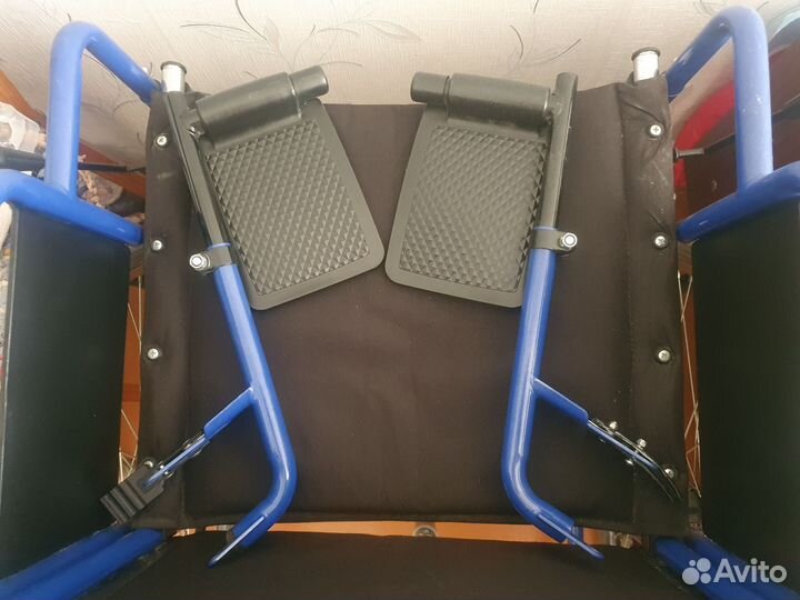 Кресло-коляска для инвалидов