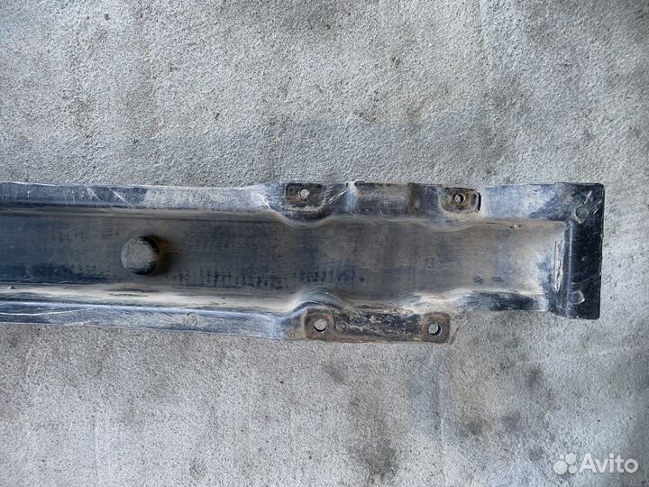 Усилитель переднего бампера Kia Spectra