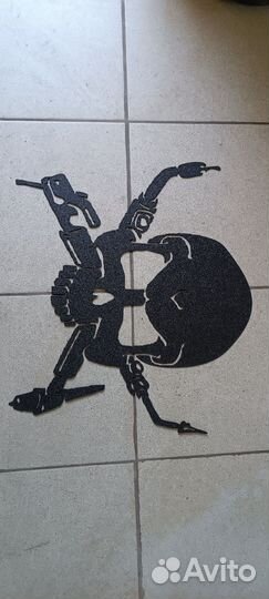 Череп из металла