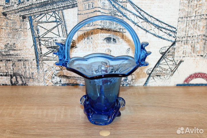 Ваза конфетница из цветного стекла