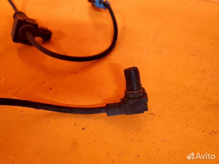 Датчик ABS передний левый Hummer H3 2006