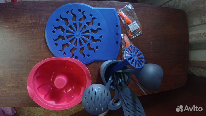 Контейнеы и принадлежности Tuperware