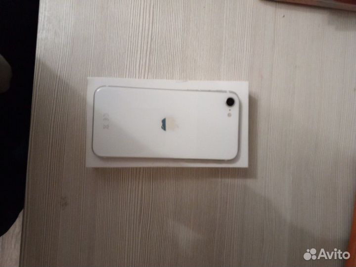 iPhone SE (2020), 128 ГБ
