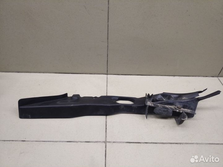 Накладка (кузов внутри) Focus II 2008-2011