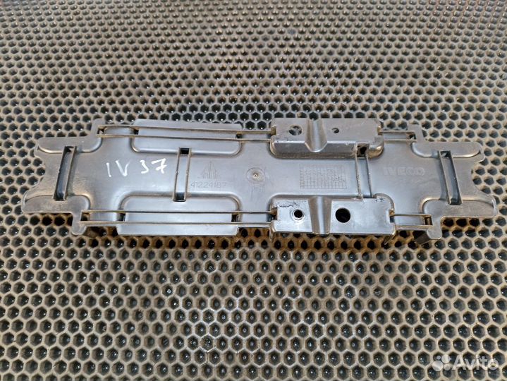 Канал для кабеля Iveco Stralis