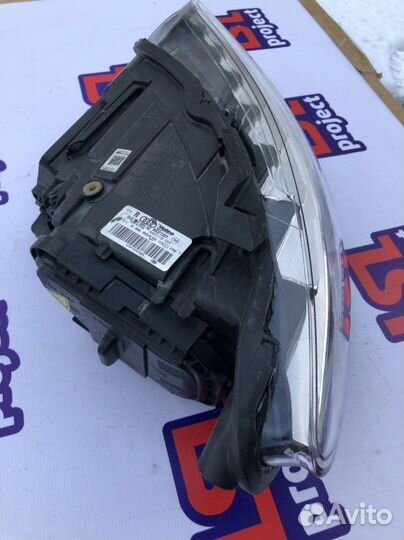 Фара правая Audi Q7 4L рестайлинг 2009-2015