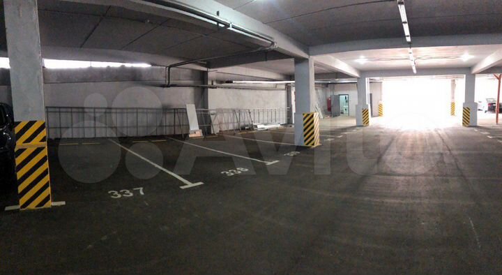 Машиноместо, 15 м²
