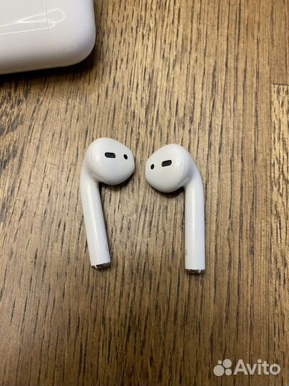 Apple aipods 1 поколение