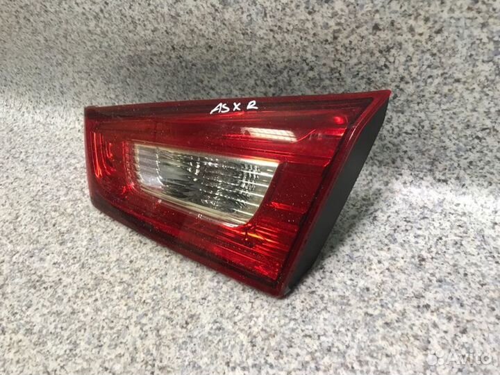 Фонарь внутренний правый Mitsubishi Asx