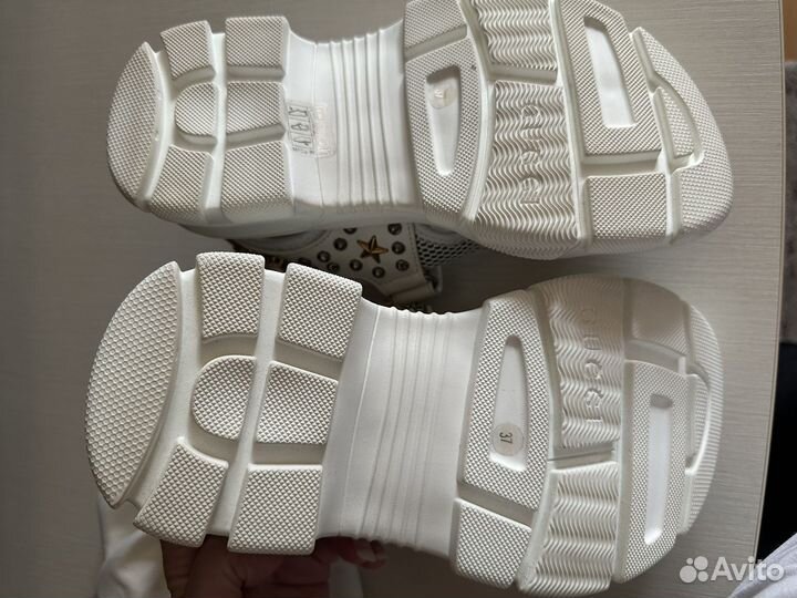 Сандалии Gucci Flashtrek