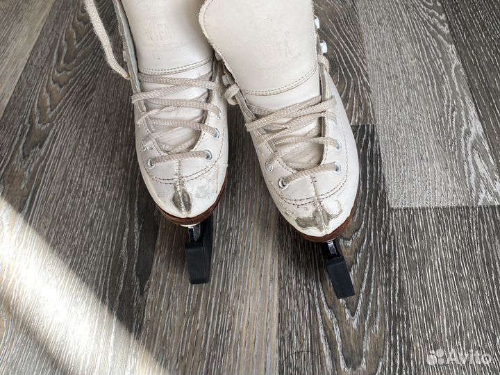 Фигурные коньки wifa 26