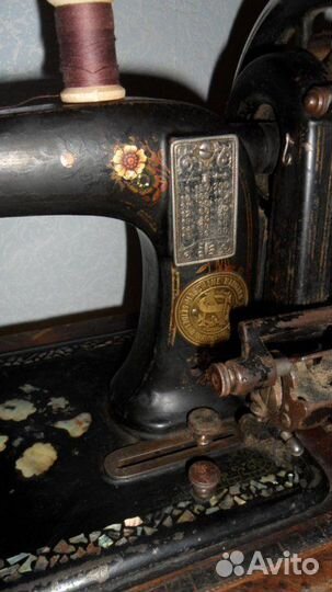 Швейная машинка фирмы Хауман. Рабочая