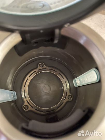 Чайник Bork K-800