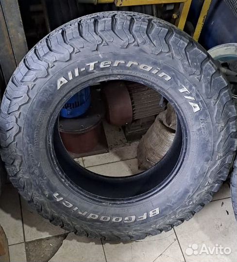 Bfgoodrich All-Terrain T/A KO2 265/70 R17 121S