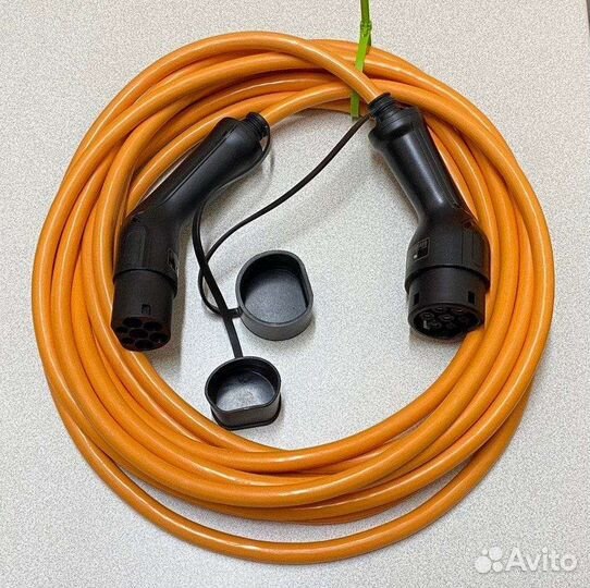 Зарядный кабель для электромобиля