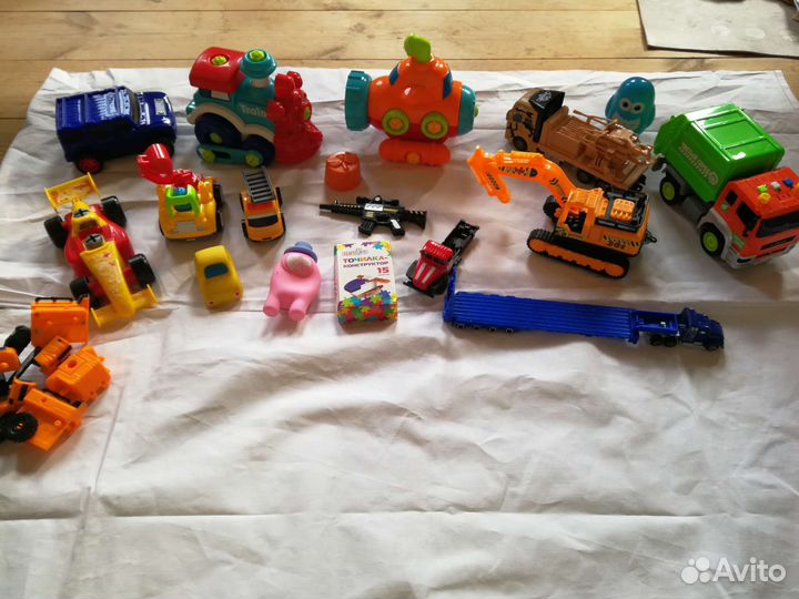 Игрушки коробкой