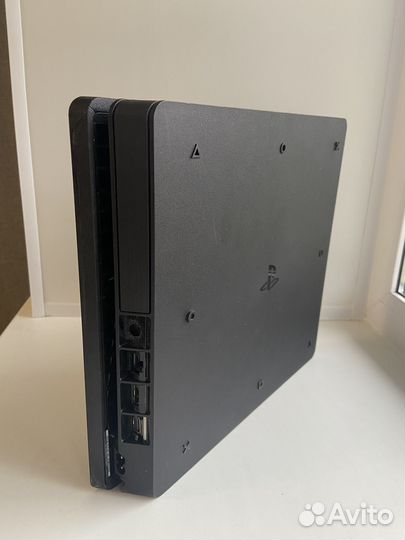 Sony PS4 Slim