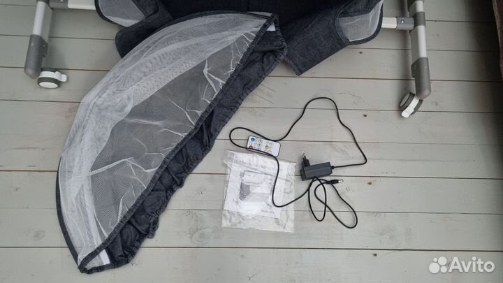 Приставная кроватка с электро качанием