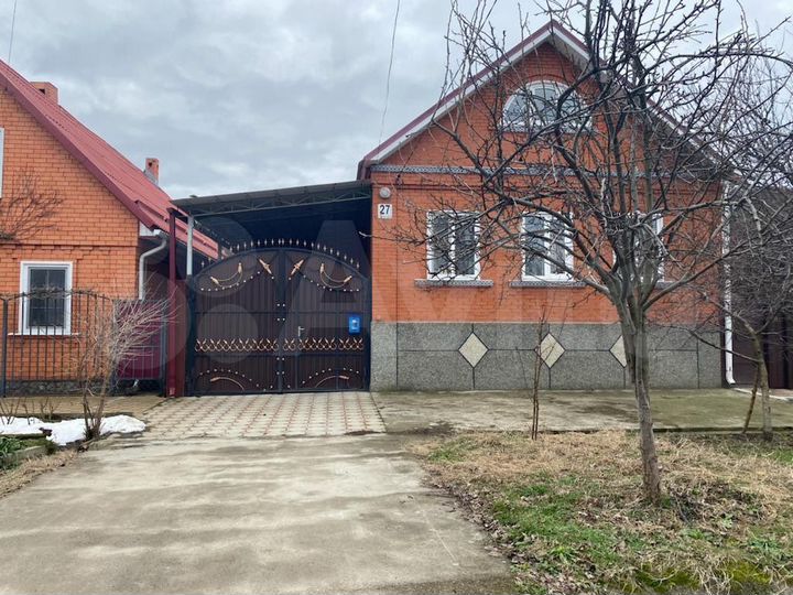 Дом 185 м² на участке 4,43 га