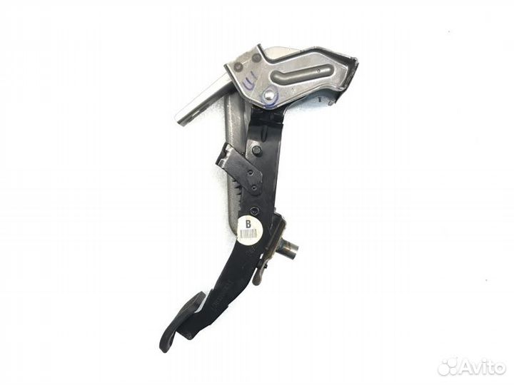 Педаль сцепления Nissan Qashqai 1.6 2009