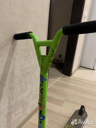 Трюковой самокат reaction