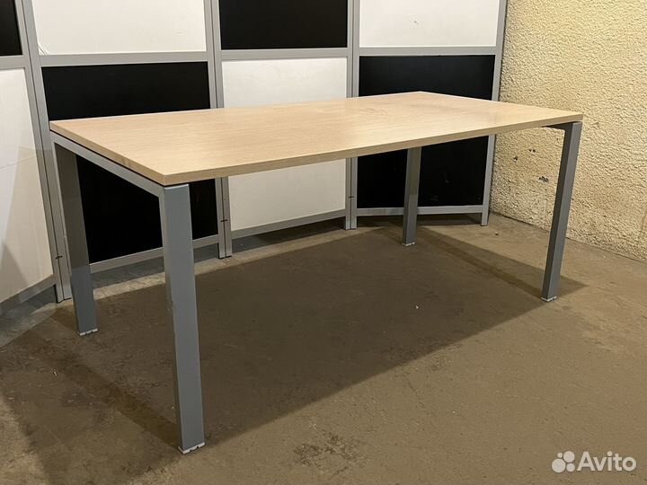 Стол на металлокаркасе 160х80х72см