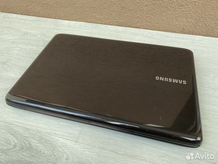 Ноутбук samsung r540