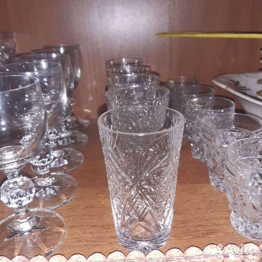 Хрустальные бокалы фужеры стаканы рюмки и стопки