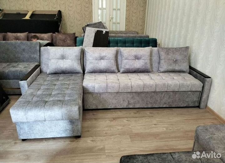 Угловой диван раскладной в наличии не б/у