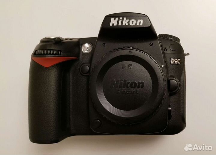 Зеркальный фотоаппарат