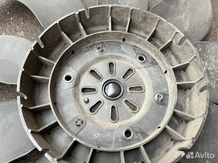 Крыльчатка вентилятора BMW E60 E63 X3 E83